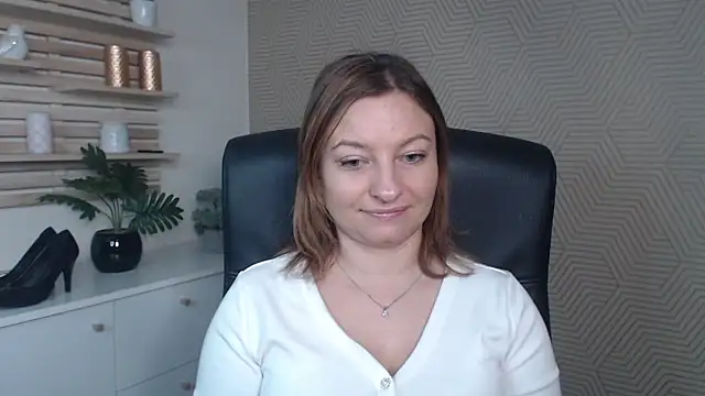 angelaSamt online show from 2, 12, 2025