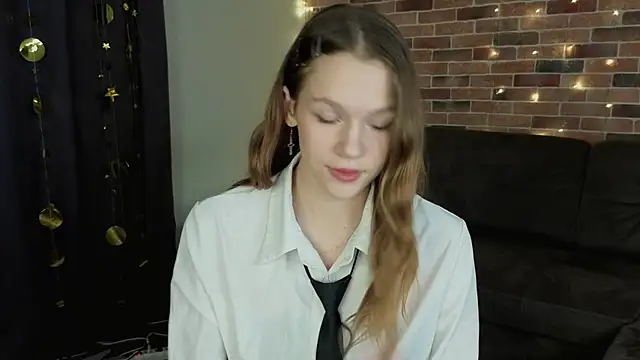 VelvetRisque online show from 9, 1, 2026