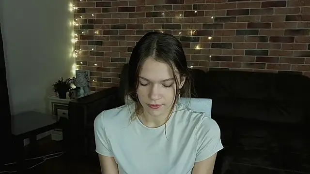 VelvetRisque online show from 12, 1, 2026