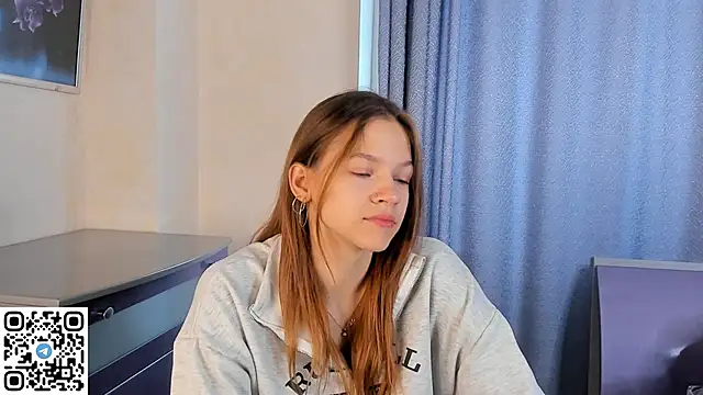 VelvetRisque online show from 29, 9, 2025