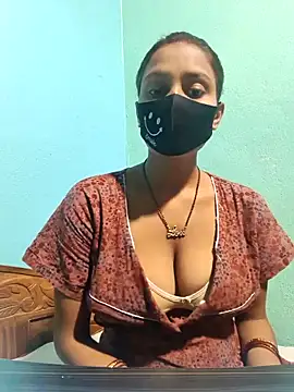 posewith online show from 24, 10, 2025