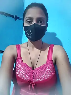 posewith online show from 15, 9, 2025