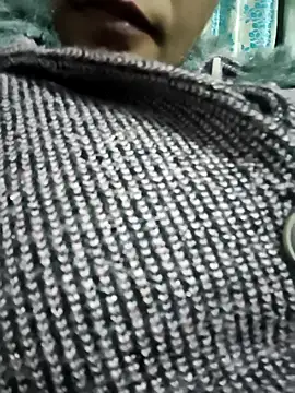 posewith online show from 17, 11, 2025