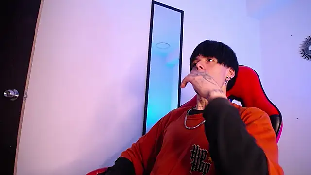 Anhonymus  online show from 26, 11, 2025