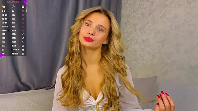 Snapshot of NaughtySeraphine chatting on 17, 11, 2025 NaughtySeraphine online show from 17, 11, 2025