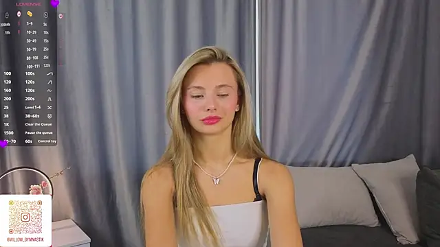 NaughtySeraphine online show from 6, 4, 2026