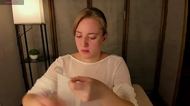 Alice Cire online show from 17, 11, 2025