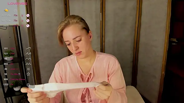 Alice Cire online show from 15, 11, 2025