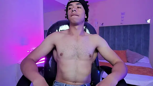 Muscle Scott online show from 24, 11, 2025