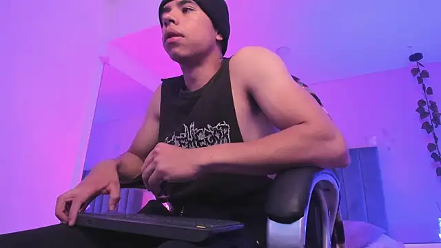 Muscle Scott online show from 15, 11, 2025