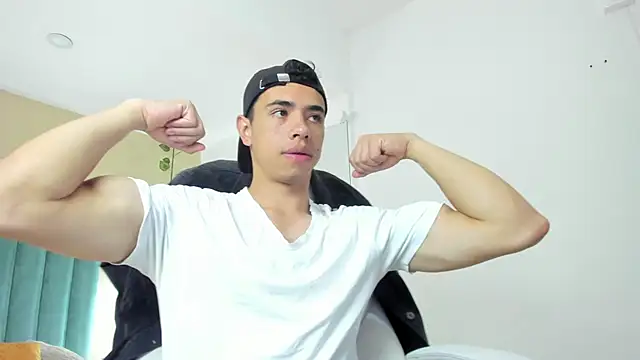 Muscle Scott online show from 22, 9, 2025