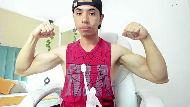 Muscle Scott online show from 26, 9, 2025