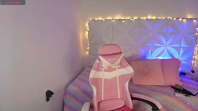 Snapshot of Abril1_gh chatting on 20, 11, 2025 Abril1 gh online show from 20, 11, 2025