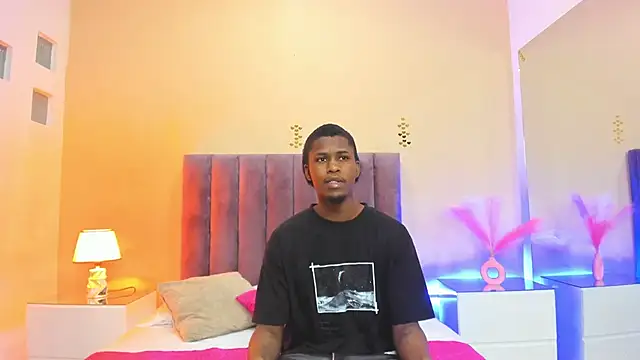 Kiaraa y Her Crazy online show from 19, 12, 2025