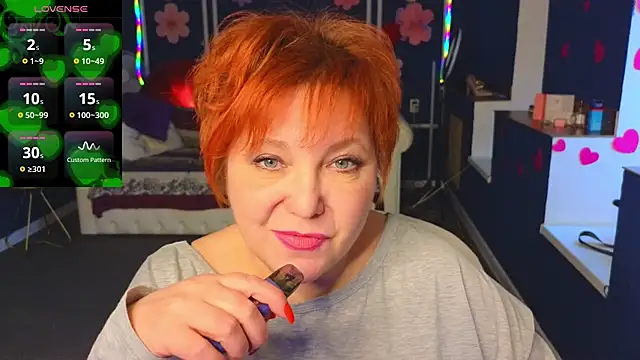 Snapshot of Kira_Kenett chatting on 2, 3, 2026 Kira Kenett online show from 2, 3, 2026