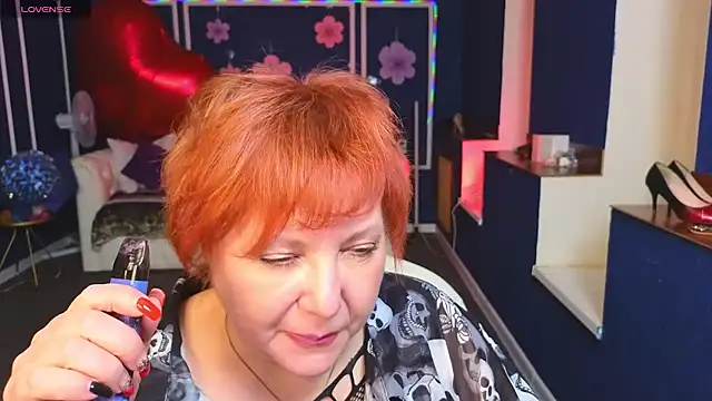 Kira Kenett online show from 23, 4, 2026