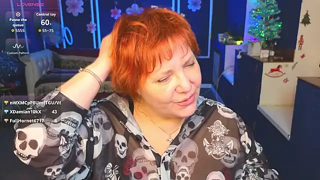 Snapshot of Kira_Kenett chatting on 20, 12, 2025 Kira Kenett online show from 20, 12, 2025