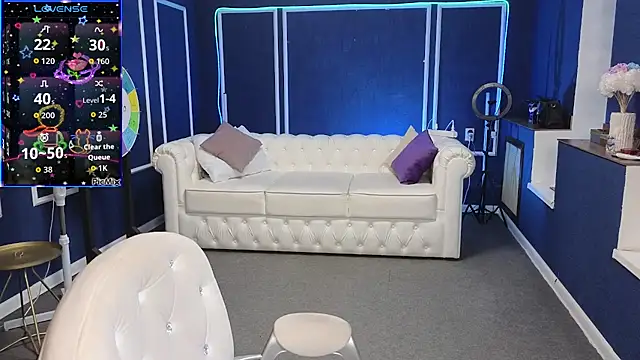 Kira Kenett online show from 15, 9, 2025