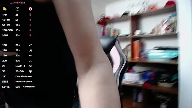 GretaVoss  online show from 26, 9, 2025