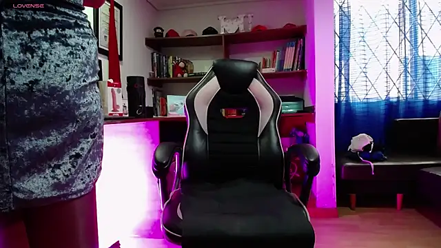 GretaVoss  online show from 28, 10, 2025