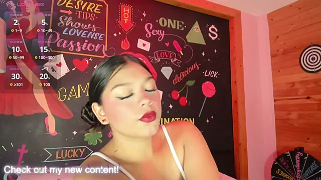 HatsaJones online show from 5, 12, 2025