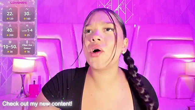 HatsaJones online show from 7, 2, 2026