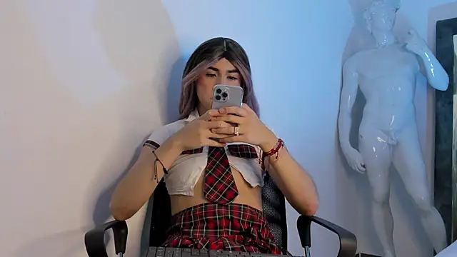 Melody Bakeer online show from 16, 9, 2025