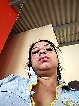 Snapshot of AnggelicaSwan21 chatting on 23, 9, 2025 AnggelicaSwan21 online show from 23, 9, 2025