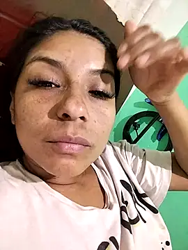 Snapshot of AnggelicaSwan21 chatting on 5, 12, 2025 AnggelicaSwan21 online show from 5, 12, 2025