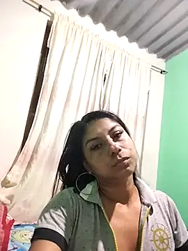 Snapshot of AnggelicaSwan21 chatting on 3, 10, 2025 AnggelicaSwan21 online show from 3, 10, 2025