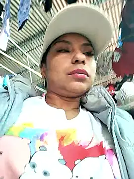 Snapshot of AnggelicaSwan21 chatting on 31, 10, 2025 AnggelicaSwan21 online show from 31, 10, 2025