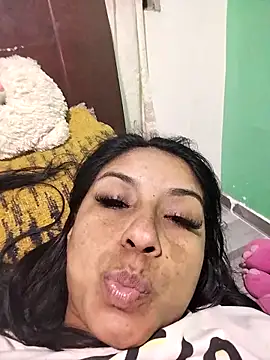 Snapshot of AnggelicaSwan21 chatting on 4, 12, 2025 AnggelicaSwan21 online show from 4, 12, 2025