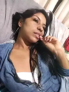 Snapshot of AnggelicaSwan21 chatting on 4, 11, 2025 AnggelicaSwan21 online show from 4, 11, 2025