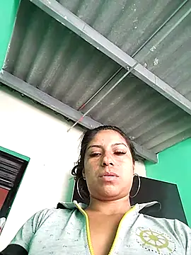 Snapshot of AnggelicaSwan21 chatting on 30, 9, 2025 AnggelicaSwan21 online show from 30, 9, 2025