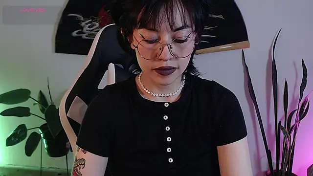 Ellyuwuw online show from 10, 1, 2026