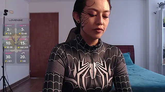 Snapshot of Ellyuwuw chatting on 17, 10, 2025 Ellyuwuw online show from 17, 10, 2025