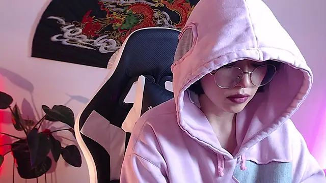 Ellyuwuw online show from 10, 3, 2026