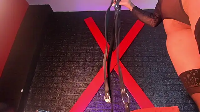 LolaXXXperience online show from 18, 10, 2025