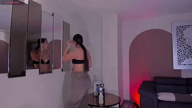 SussyBellX online show from 5, 10, 2025