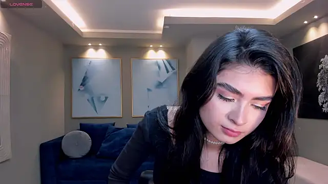 LucyWeiss  online show from 23, 9, 2025