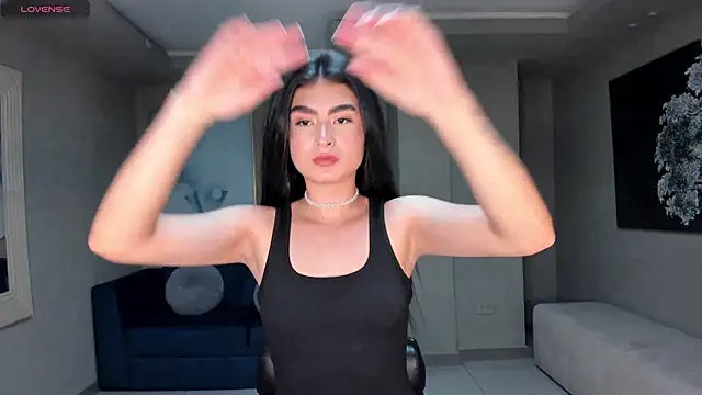 LucyWeiss  online show from 24, 9, 2025