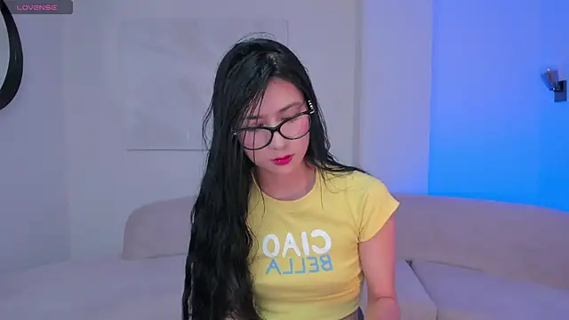 LaurentConnor online show from 4, 12, 2025