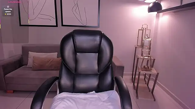 MayaMoretti  online show from 9, 1, 2026