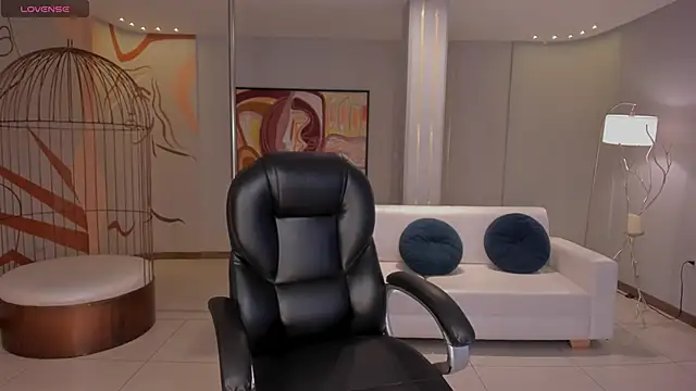 NinaBlum online show from 27, 11, 2025