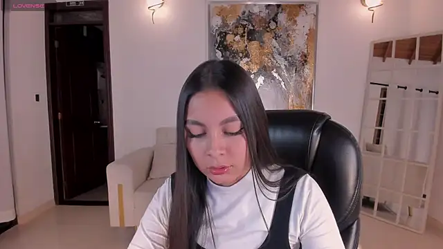 NinaBlum online show from 29, 9, 2025