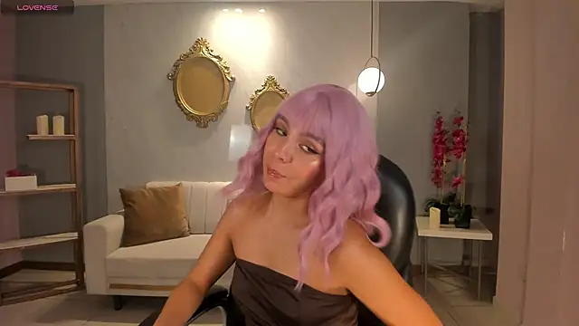 NinaBlum online show from 2, 10, 2025