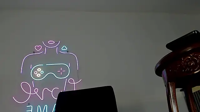 shantal chocolet online show from 14, 3, 2026