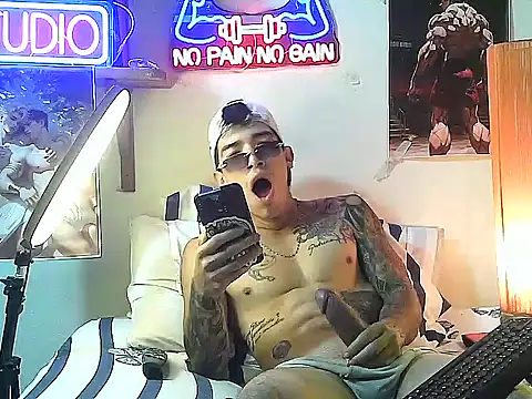 Strongcockfitness online show from 19, 10, 2025