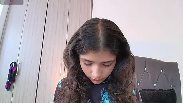 Ruby Whispers online show from 28, 10, 2025