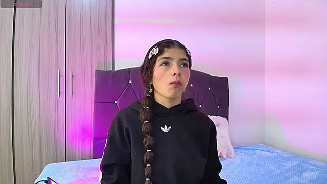 Ruby Whispers online show from 15, 11, 2025